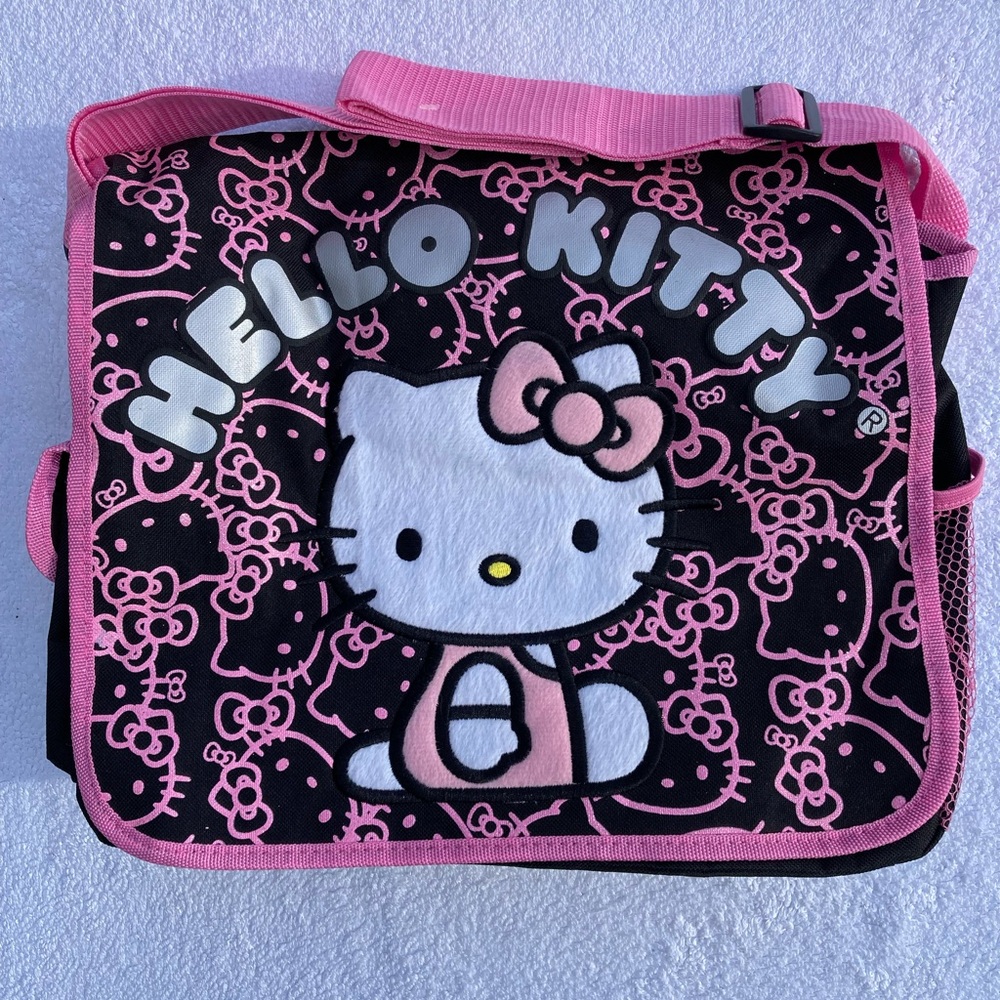 NWT F.A.B. STARPOINT Hello Kitty Messenger Bag